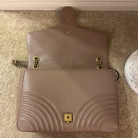 100% Authentic Gucci Marmont bag size Large in Antique Rose - just like new - Picture 5 of 10